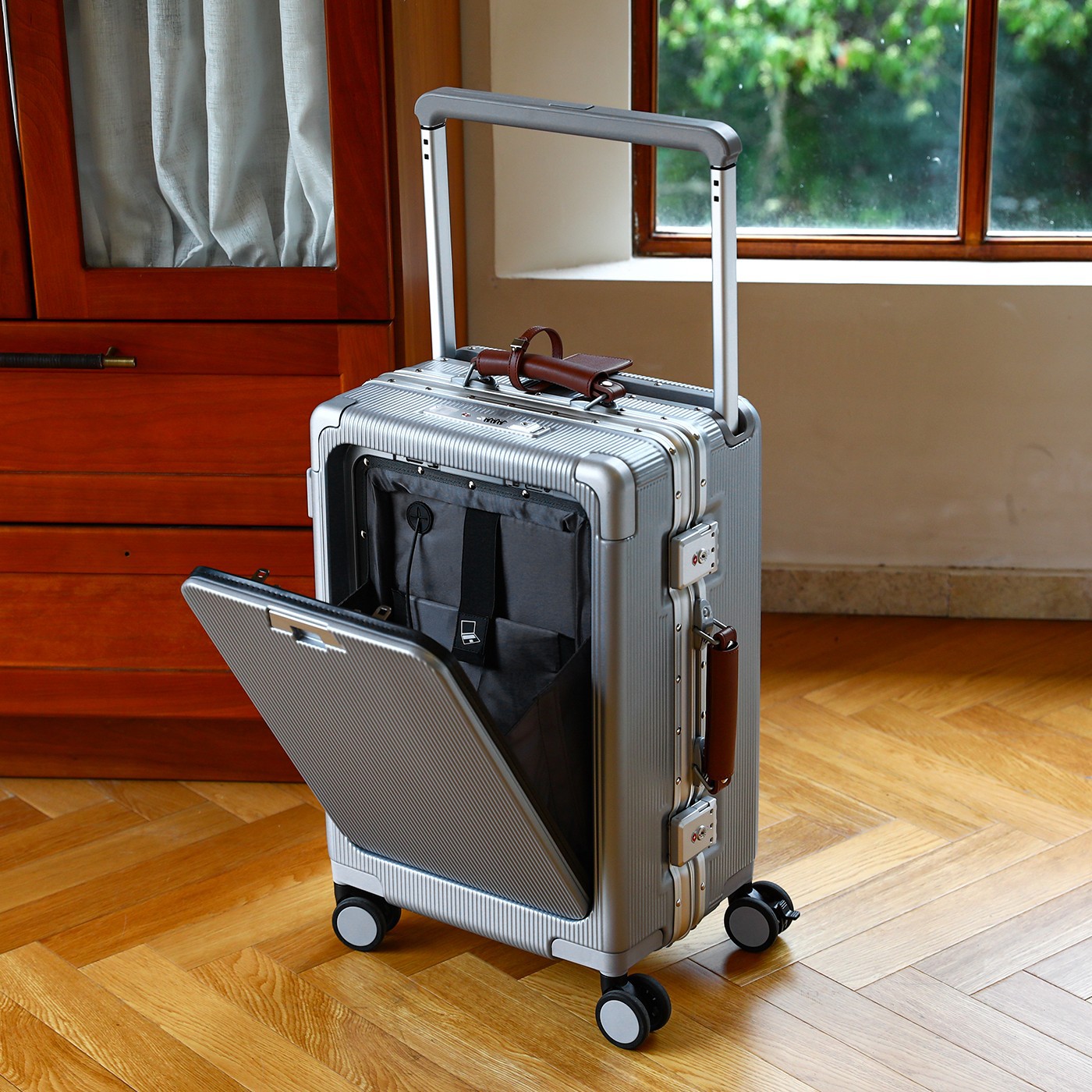 Koper Troli Berkapasitas Besar - Aluminum Frame Carry On Luggage ulasan dan harga